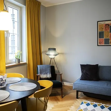 Maya's Flats & 40 - Kolodziejska Old Town Apartment Danzig